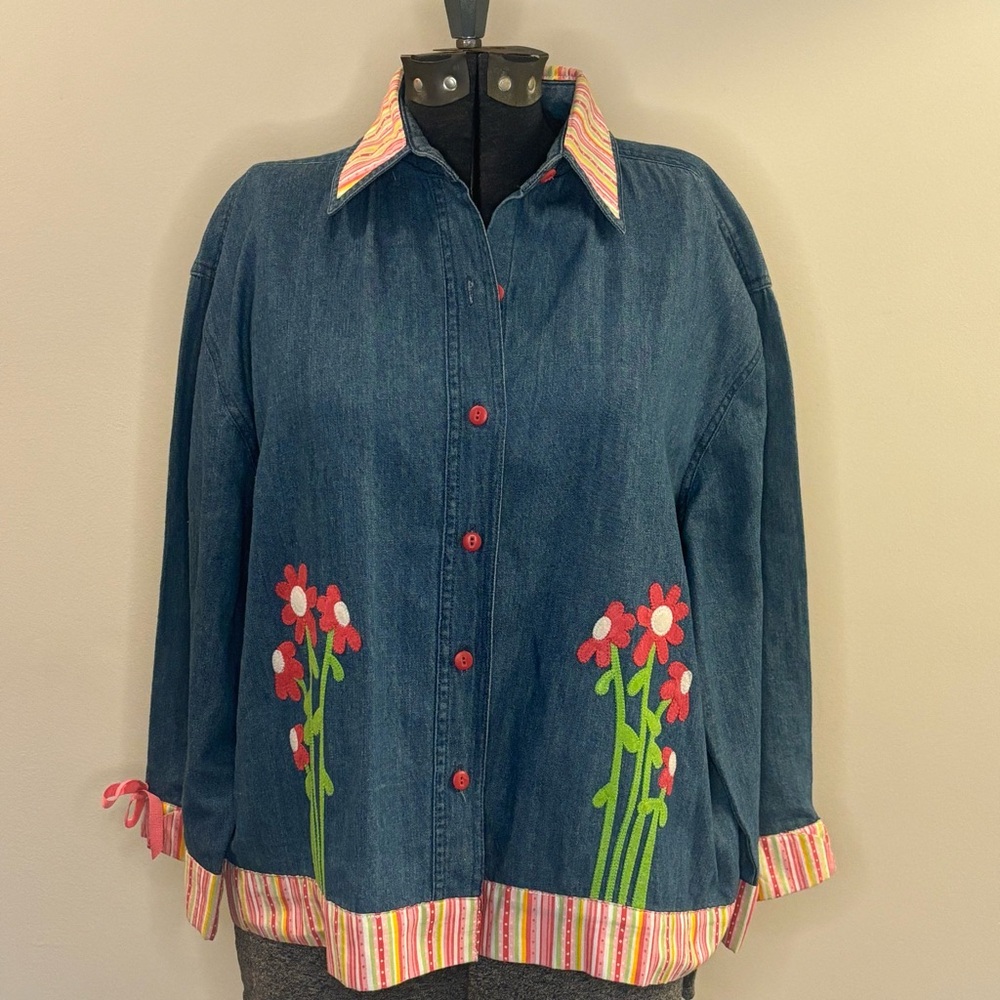 🌸Lighthouse Apparel🌸 Floral Denim Button Up